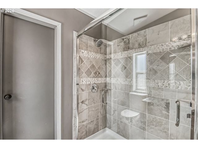 1949 Se PALMQUIST Rd 5, Gresham, OR 97080