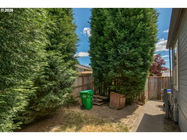 1949 Se PALMQUIST Rd 5, Gresham, OR 97080