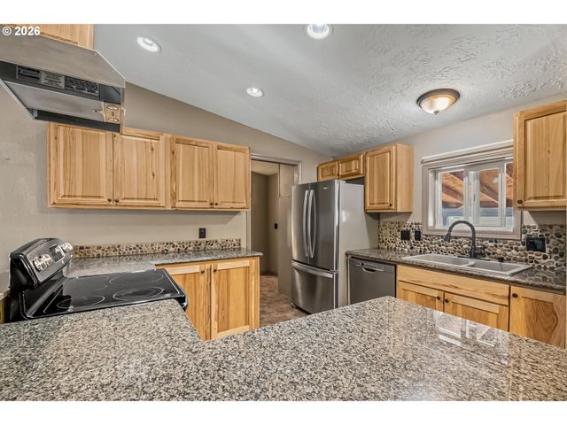1949 Se PALMQUIST Rd 5, Gresham, OR 97080