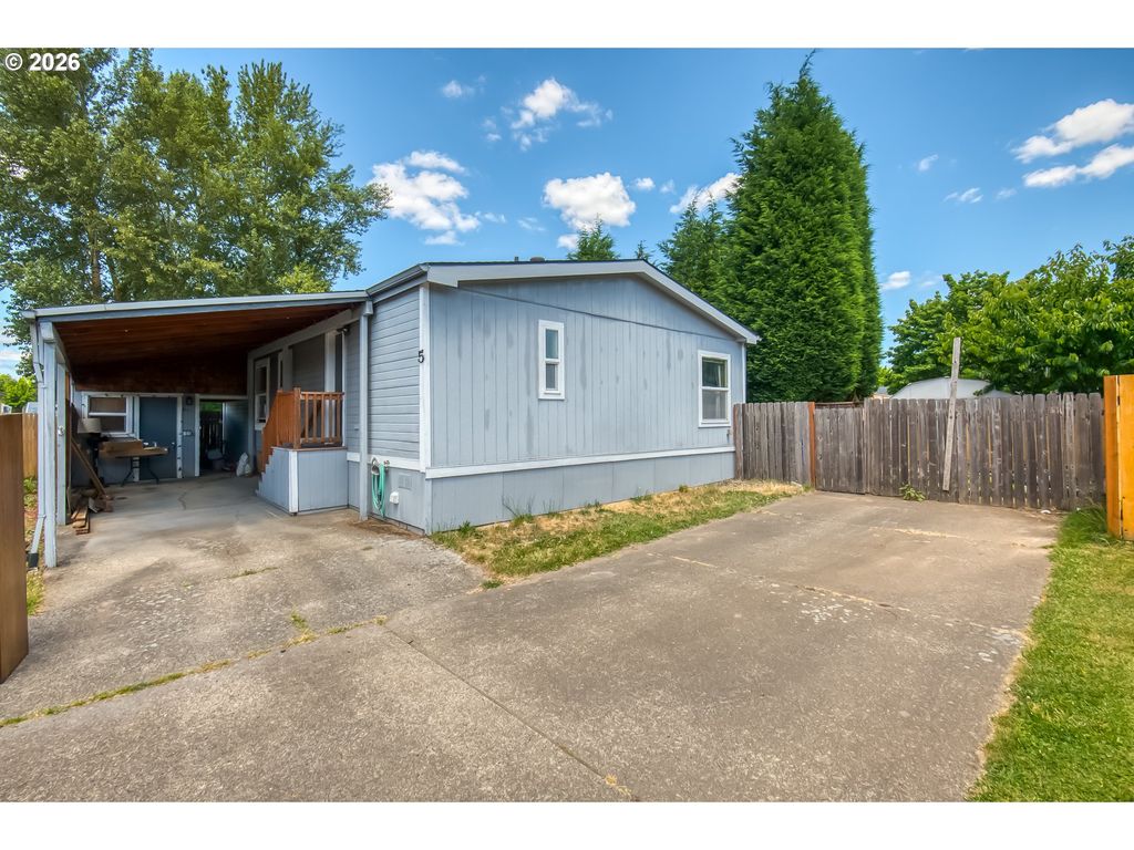 1949 Se PALMQUIST Rd 5, Gresham, OR 97080