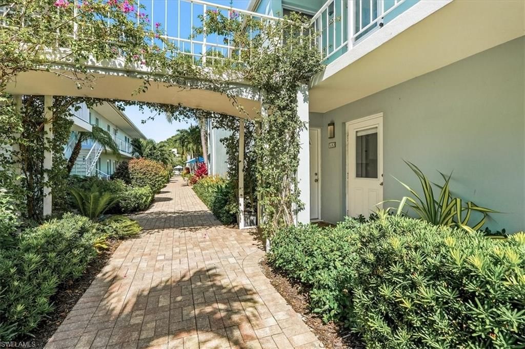 653 12th AVE S 653, NAPLES, FL 34102 — photo 5