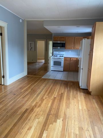 23 River Place 2nd floor, Methuen, MA 01844