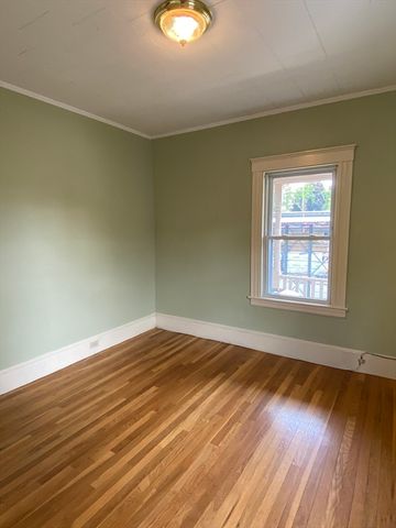 23 River Place 2nd floor, Methuen, MA 01844