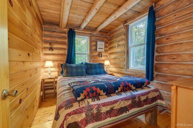 1130 N Old Plank Road, Wetmore, MI 49895