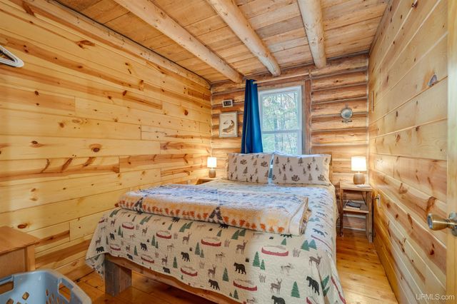 1130 N Old Plank Road, Wetmore, MI 49895