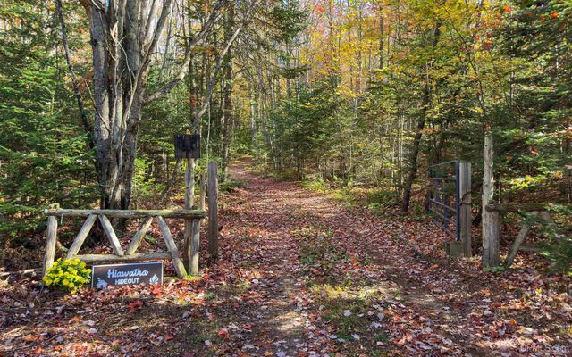 1130 N Old Plank Road, Wetmore, MI 49895