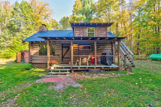 1130 N Old Plank Road, Wetmore, MI 49895