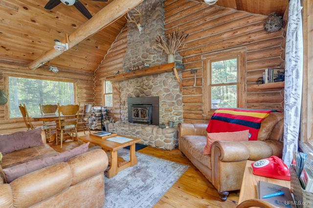 1130 N Old Plank Road, Wetmore, MI 49895