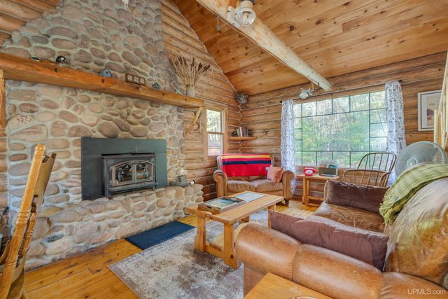 1130 N Old Plank Road, Wetmore, MI 49895