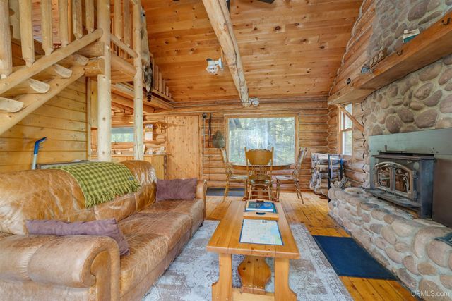 1130 N Old Plank Road, Wetmore, MI 49895