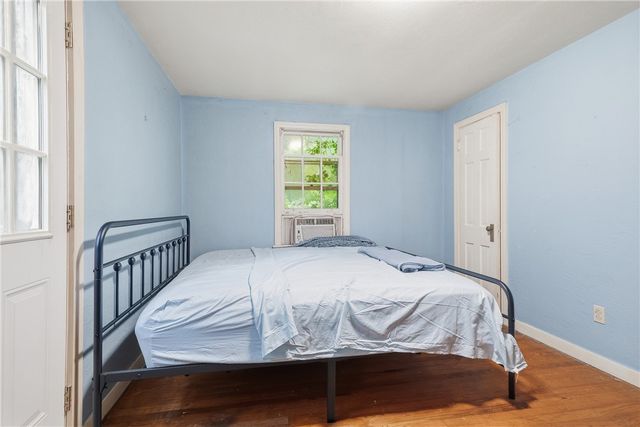 93 Adams Dr, Upper St Clair, PA 15241