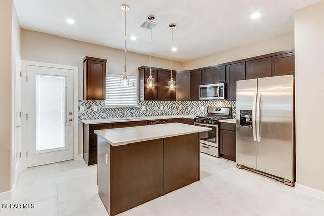 111 Madrid Street, Santa Teresa, NM 88008