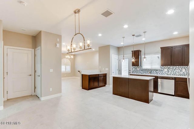 111 Madrid Street, Santa Teresa, NM 88008