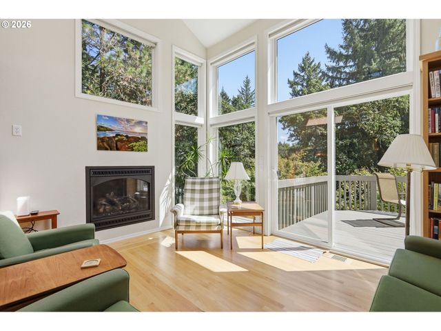 721 BROOKSIDE Dr, Eugene, OR 97405