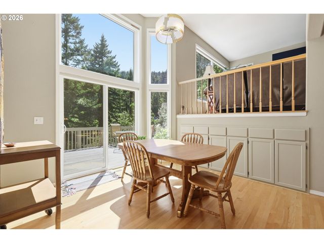 721 BROOKSIDE Dr, Eugene, OR 97405