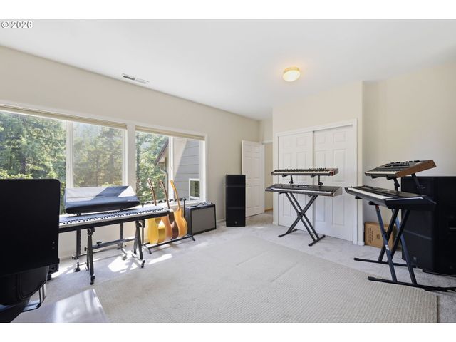 721 BROOKSIDE Dr, Eugene, OR 97405