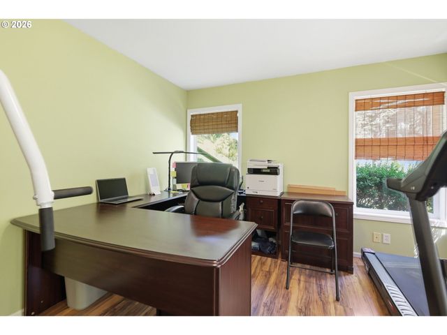 721 BROOKSIDE Dr, Eugene, OR 97405