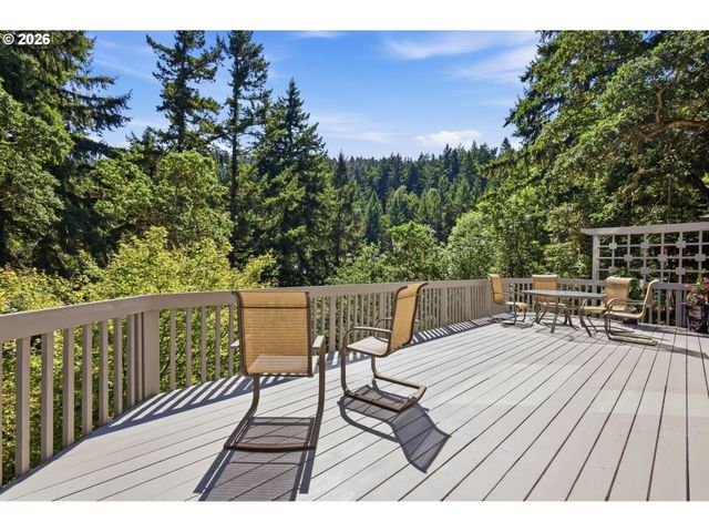 721 BROOKSIDE Dr, Eugene, OR 97405