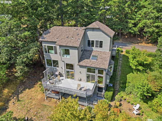 721 BROOKSIDE Dr, Eugene, OR 97405