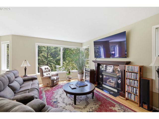721 BROOKSIDE Dr, Eugene, OR 97405