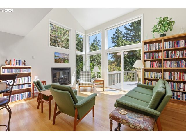 721 BROOKSIDE Dr, Eugene, OR 97405