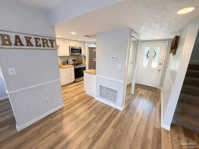 154 Bayou Dr, Destin, FL 32541