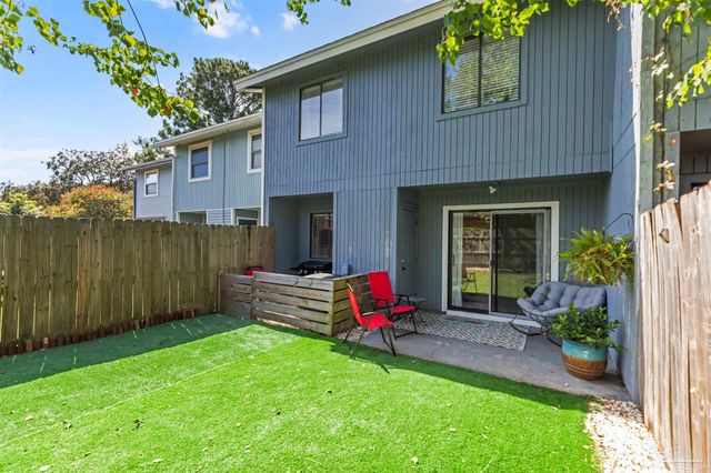 154 Bayou Dr, Destin, FL 32541