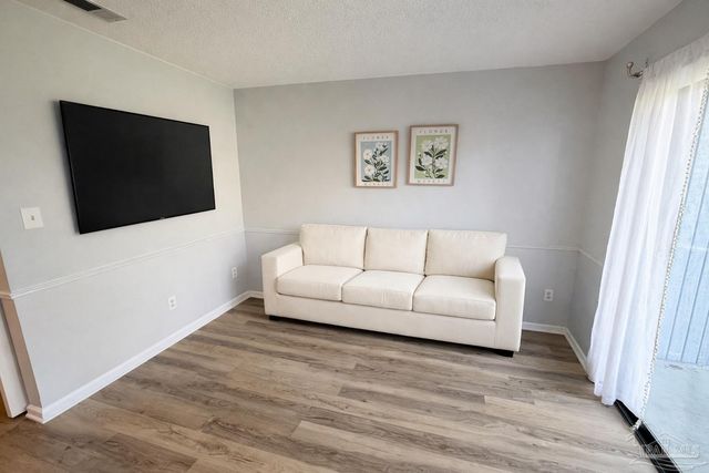 154 Bayou Dr, Destin, FL 32541