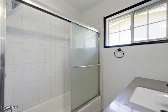 44043 Heaton Avenue, Lancaster, CA 93534