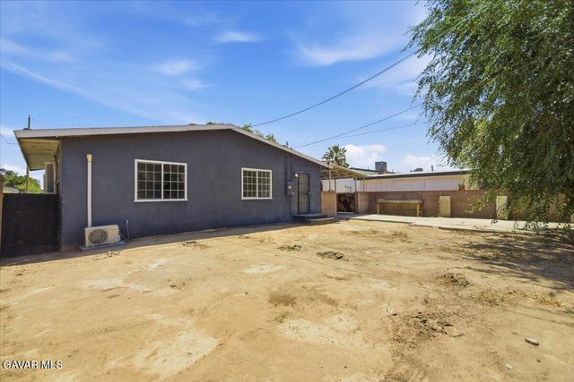 44043 Heaton Avenue, Lancaster, CA 93534