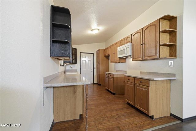 44043 Heaton Avenue, Lancaster, CA 93534