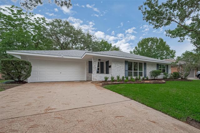 11431 Landsdowne Drive, Houston, TX 77035