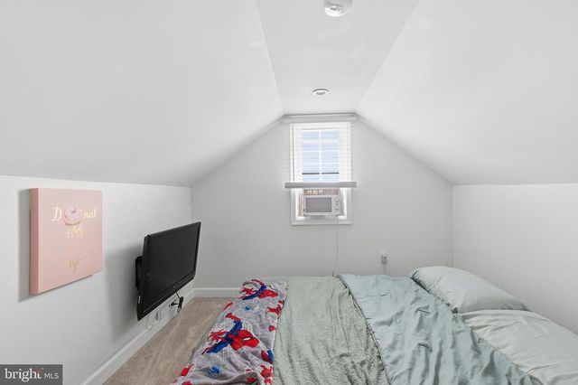 1742 LESLIE RD, Dundalk, MD 21222