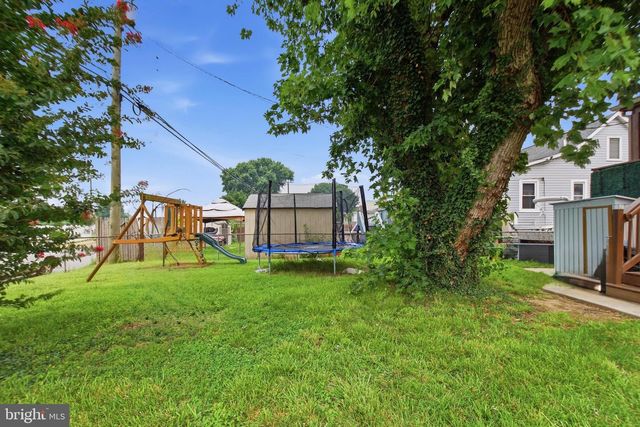 1742 LESLIE RD, Dundalk, MD 21222