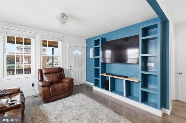 1742 LESLIE RD, Dundalk, MD 21222