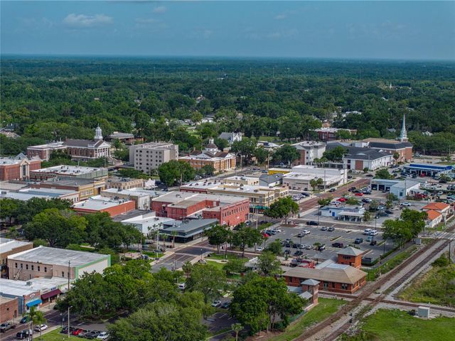 602 E LAURA STREET, Plant City, FL 33563