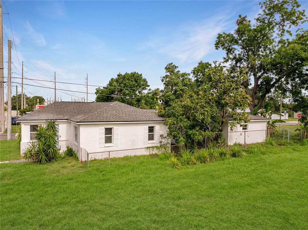 602 E LAURA STREET, Plant City, FL 33563