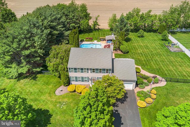61 CLIFFWOOD DR, Allentown, NJ 08501