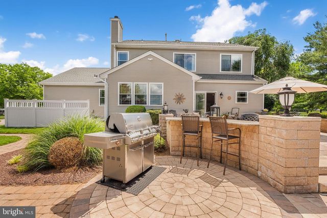 61 CLIFFWOOD DR, Allentown, NJ 08501