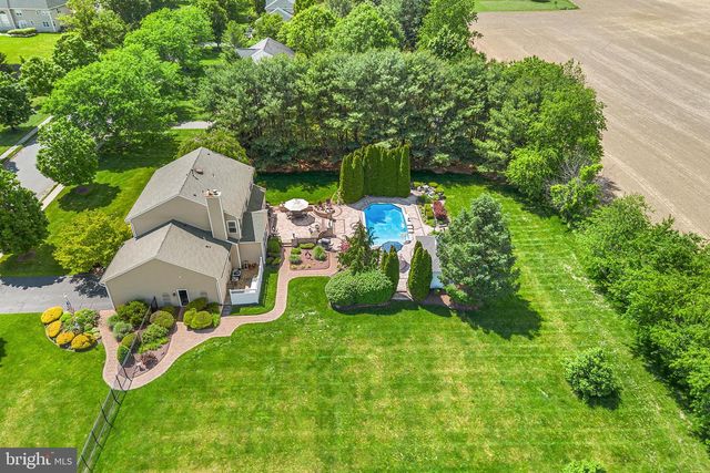 61 CLIFFWOOD DR, Allentown, NJ 08501