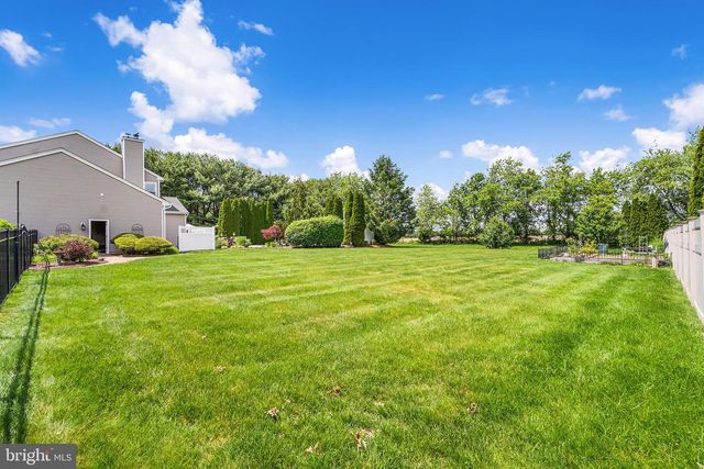 61 CLIFFWOOD DR, Allentown, NJ 08501