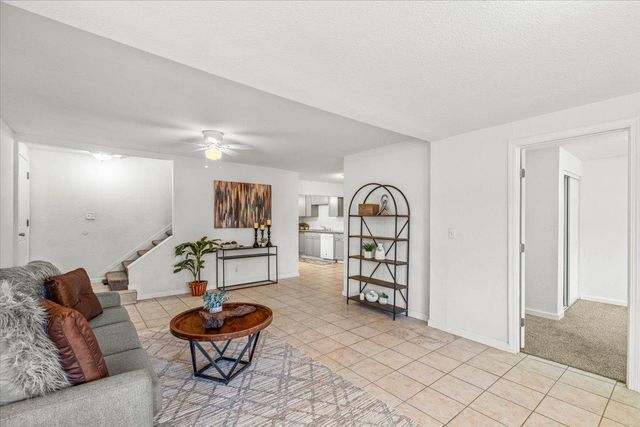 572 Pedersen Rd, Oakdale, CA 95361