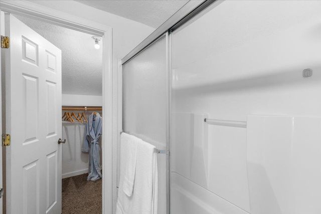 572 Pedersen Rd, Oakdale, CA 95361