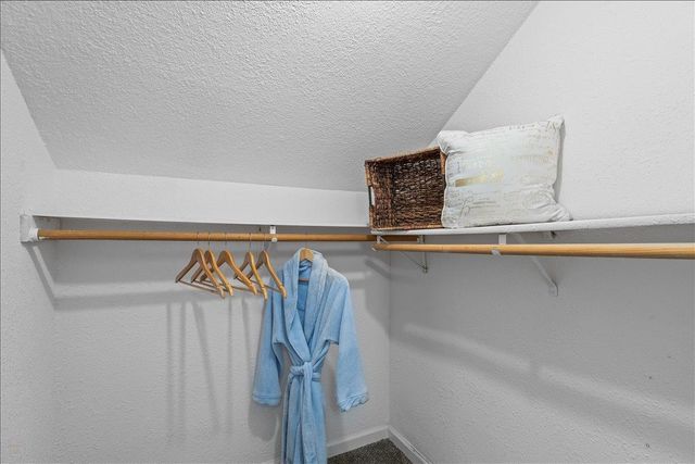 572 Pedersen Rd, Oakdale, CA 95361