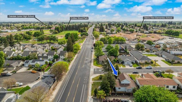 572 Pedersen Rd, Oakdale, CA 95361