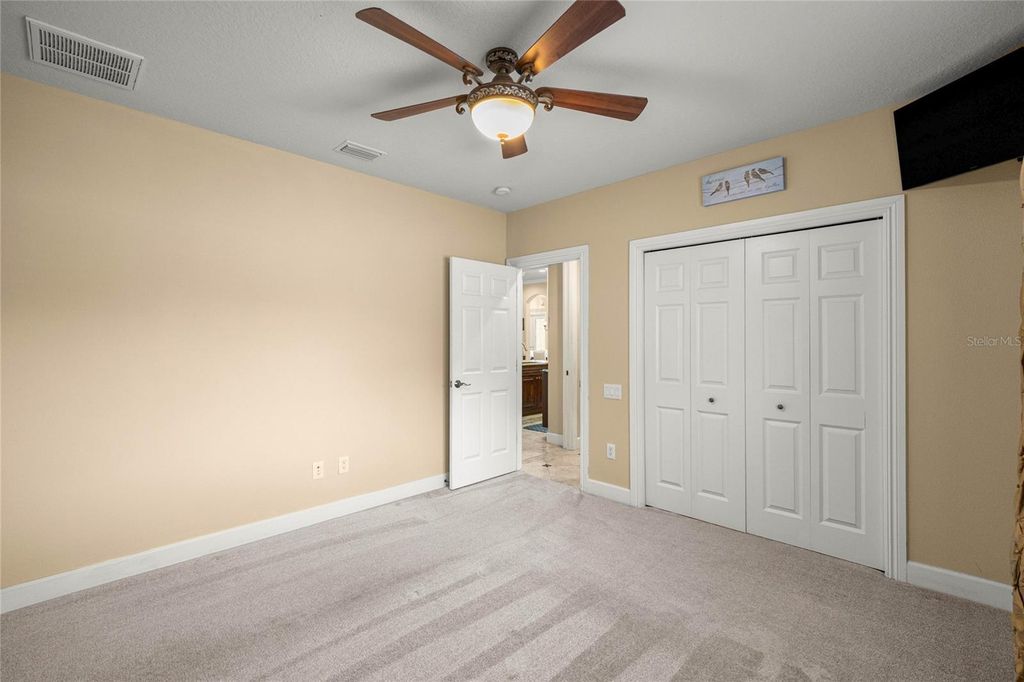 Image 33 of property listing at 17819 SW 61ST LANE ROAD, Dunnellon, FL 34432