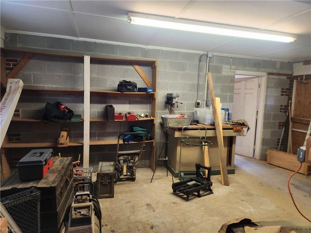 32391 S Main ST, Boykins, VA 23827