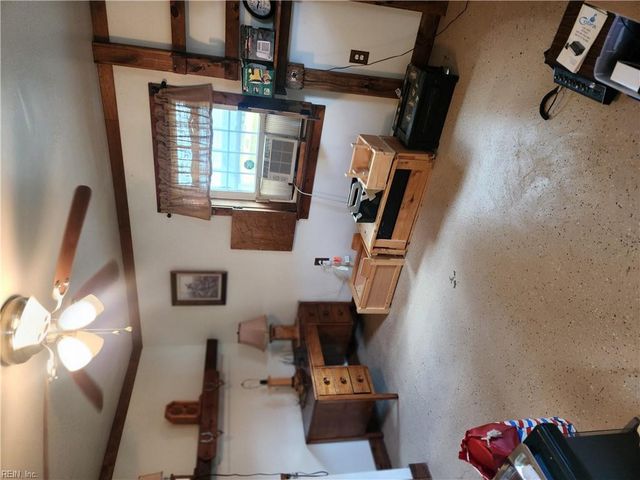 32391 S Main ST, Boykins, VA 23827