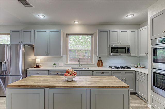 8002 Magic Mountain CV, Round Rock, TX 78681