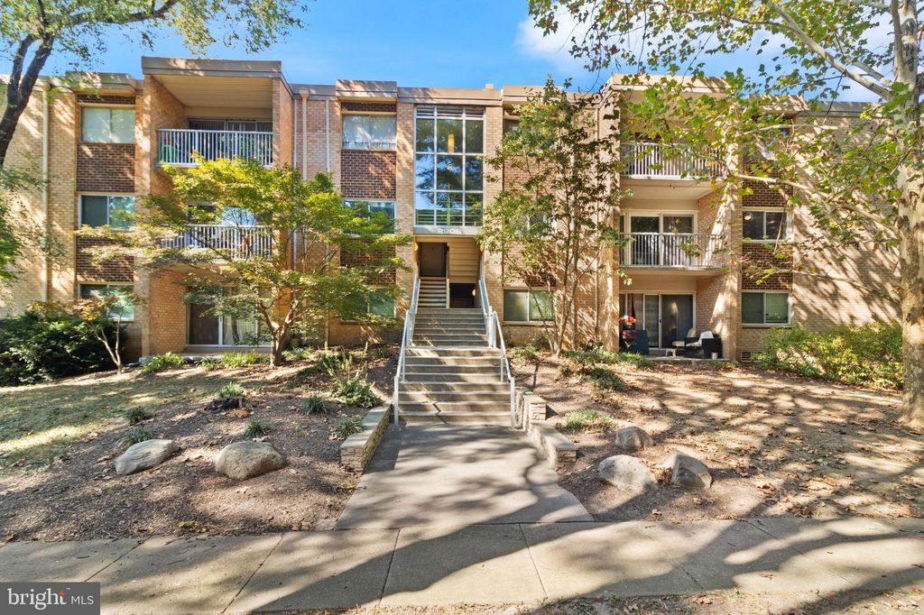 2908 KINGS CHAPEL RD #03/12, Falls Church, VA 22042